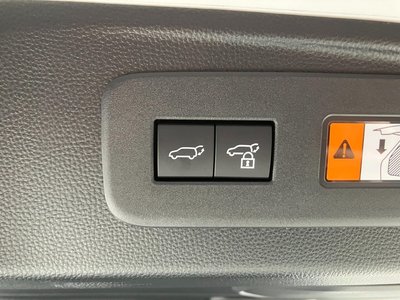 صورة 8 لـ 2025 Lexus GX