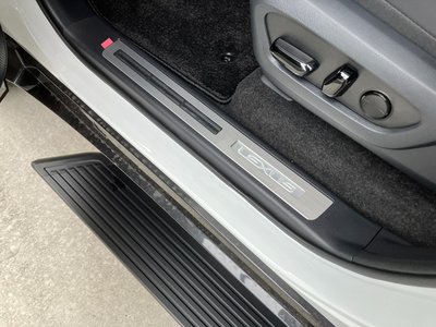 صورة 18 لـ 2025 Lexus GX