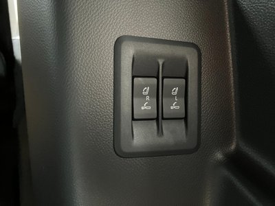 صورة 14 لـ 2025 Lexus GX