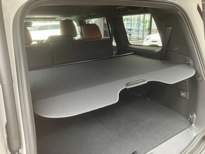 صورة 9 لـ 2025 Lexus GX
