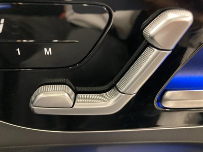 2025 Mercedes-BENZ GLC thumbnail 25