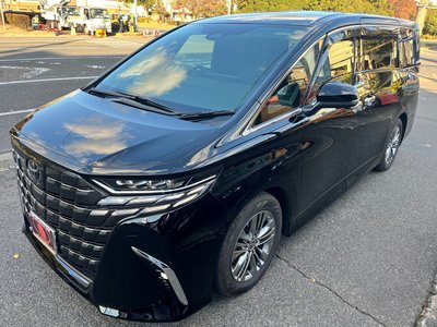 2025 Toyota ALPHARD — фото 2