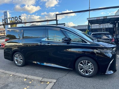 2025 Toyota ALPHARD — фото 8