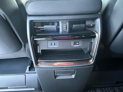 2025 Toyota ALPHARD — фото 24