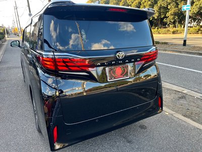 2025 Toyota ALPHARD — фото 6