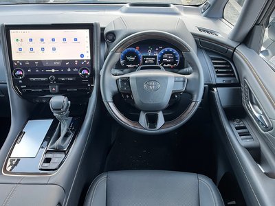 2025 Toyota ALPHARD — фото 15
