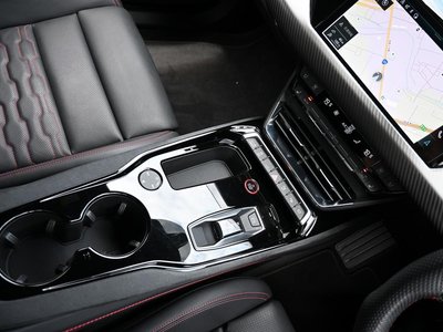 صورة 13 لـ 2021 AUDI RS E-TRON GT