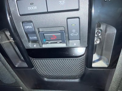 2025 Lexus GX thumbnail 25