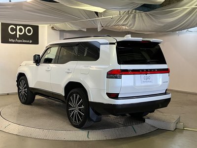 2025 Lexus GX thumbnail 9
