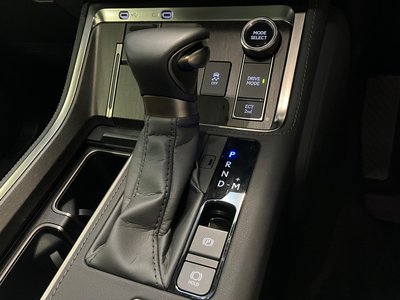 2025 Lexus GX thumbnail 21