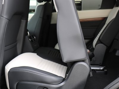 2025 LAND Rover DISCOVERY — фото 15
