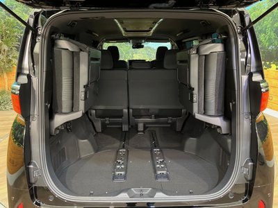 2025 Toyota ALPHARD — фото 25