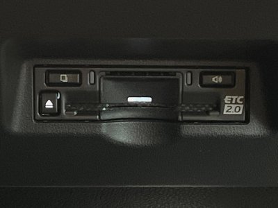 2025 Toyota ALPHARD — фото 9