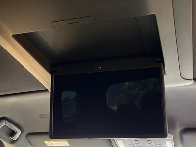 2025 Toyota ALPHARD — фото 3