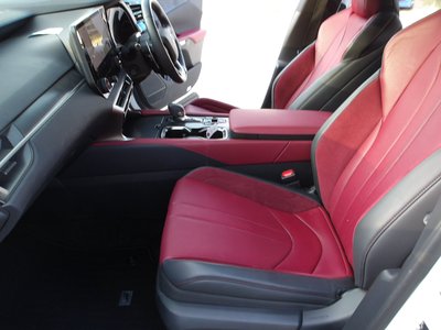 2025 Lexus RX thumbnail 32