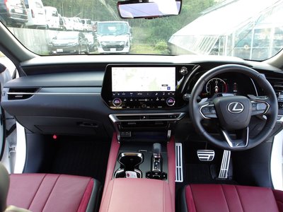 2025 Lexus RX thumbnail 37
