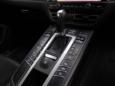 صورة مصغرة 7 لـ 2021 Porsche MACAN
