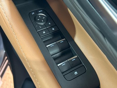 صورة 28 لـ 2026 Toyota VELLFIRE