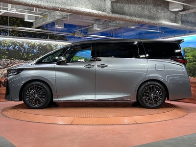 صورة 78 لـ 2026 Toyota VELLFIRE