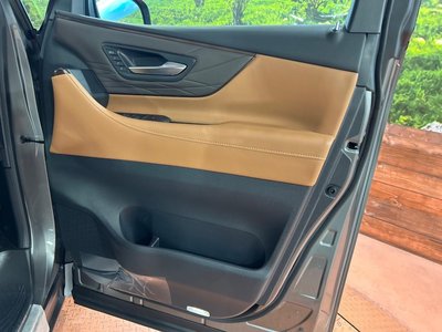 صورة 64 لـ 2026 Toyota VELLFIRE