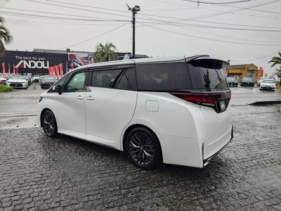 2024 Toyota VELLFIRE — фото 4