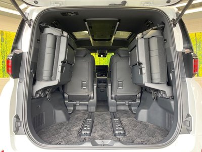 صورة 11 لـ 2025 Toyota ALPHARD