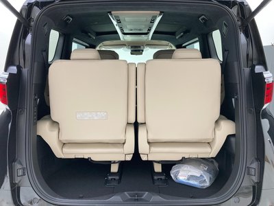 2025 Toyota ALPHARD — миниатюра 46