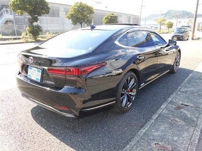 2022 Lexus LS photo 12