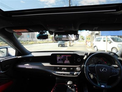2022 Lexus LS thumbnail 17