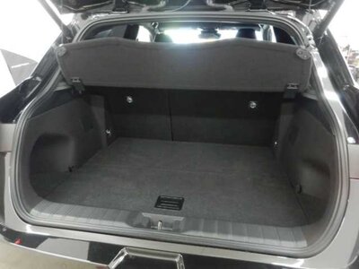 صورة 19 لـ 2024 Lexus LBX