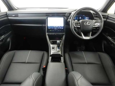صورة 3 لـ 2024 Lexus LBX