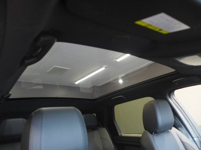2025 LAND Rover DISCOVERY SPORT photo 13