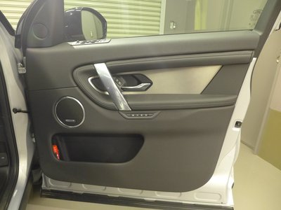 2025 LAND Rover DISCOVERY SPORT photo 16