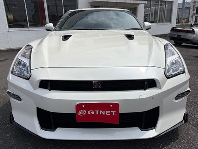 2025 Nissan GT-R photo 2