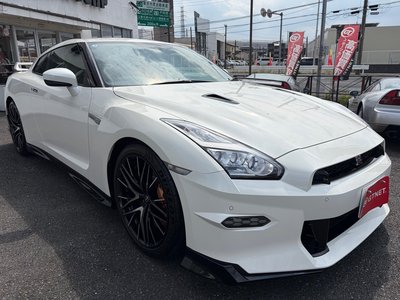 2025 Nissan GT-R photo 3