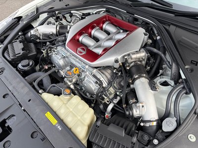 2025 Nissan GT-R photo 8