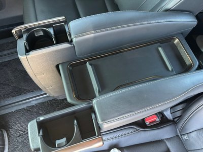 صورة 52 لـ 2024 Toyota VELLFIRE