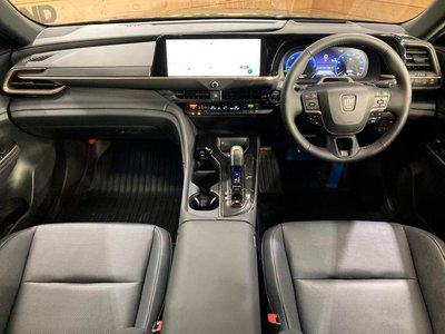 صورة 2 لـ 2025 Toyota CROWN ESTATE