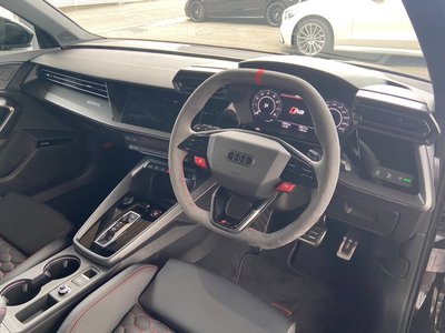 2025 AUDI RS3 SEDAN — фото 10