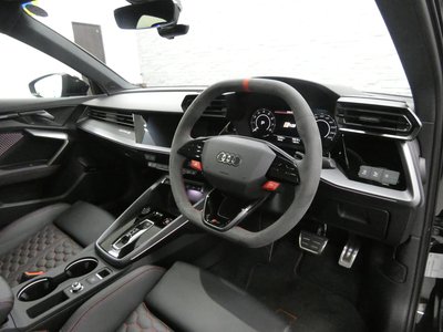 2025 AUDI RS3 SEDAN — фото 9