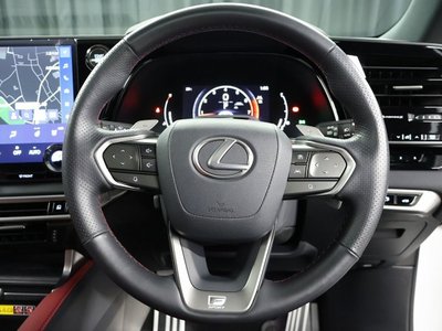 صورة مصغرة 9 لـ 2024 Lexus RX