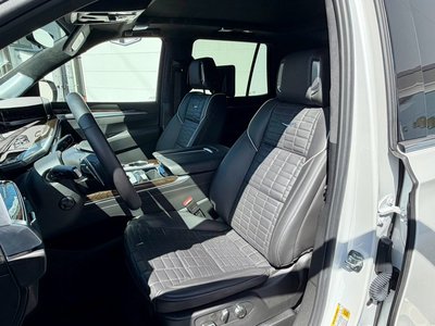 2025 Cadillac ESCALADE — миниатюра 21