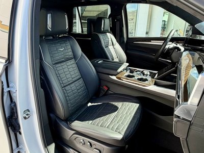 2025 Cadillac ESCALADE — миниатюра 23