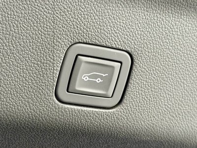 2025 Cadillac ESCALADE — миниатюра 37