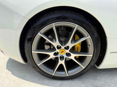 صورة مصغرة 40 لـ  Ferrari CALIFORNIA