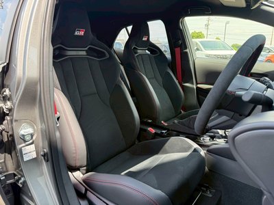 صورة مصغرة 56 لـ 2026 Toyota GR COROLLA