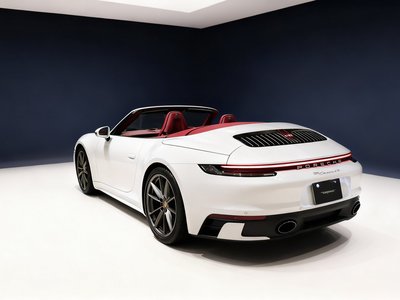2022 Porsche 911 thumbnail 17