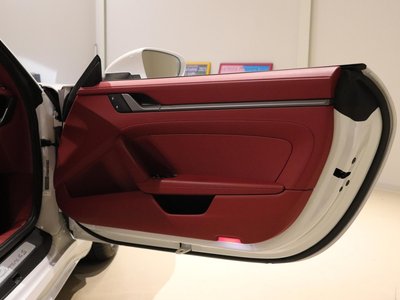 2022 Porsche 911 thumbnail 25