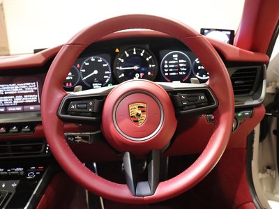 2022 Porsche 911 thumbnail 32