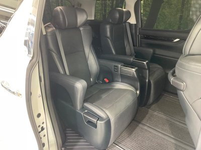 2023 Toyota ALPHARD — фото 10